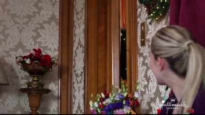 I'll leave you two alone,
and I'll catch you later. - Christmas at the Palace