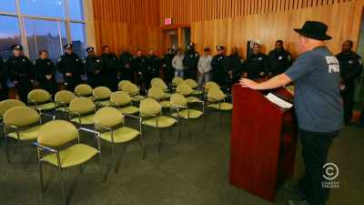 I'll make this quick
'cause I know most of you - Jeff Ross Roasts Cops