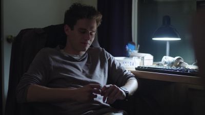 I'll make it worth your while. Hmm? - 13 Reasons Why