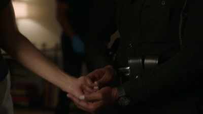 ♪ I'll miss you more than life ♪ - 9-1-1