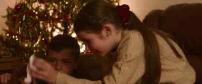 ♪ I'll never let you go ♪ - Feather Christmas