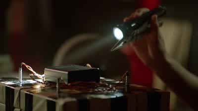 I'll put a hole in your head. - Scorpion