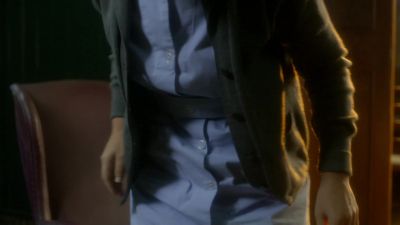 I'll put the lamp on for you. - Call the Midwife