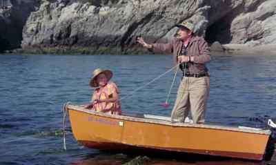 I'll secure it. - The Boatniks