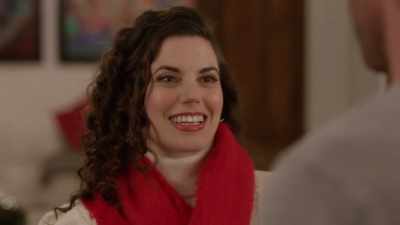 -I'll see you at the party?
-Yes, definitely. - The Secret Gift of Christmas