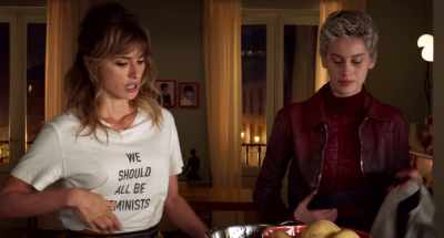 - I'll show you later.
- Have you ever peeled potatoes? - Parallel Mothers