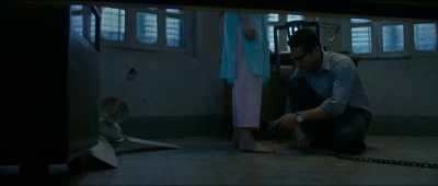 I'll suffocate here! Dad! - Pari