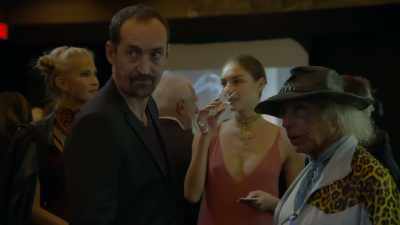  I'll take a look.
- Tell me what you like and what you 
don't. - Nude