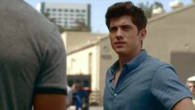 I'll take a moment - Famous in Love