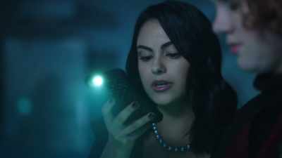 I'll take a picture.
We'll show it to Weatherbee. - Riverdale