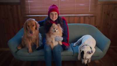 - I'll take all three.
- Excuse me? - The Dog Days of Christmas