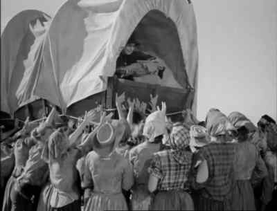 - I'll take him.
- I'll take him. - Westward the Women