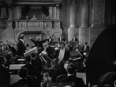 I'll take this side. - A Night at the Opera