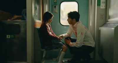 I'll take you to mom no matter what - Train to Busan