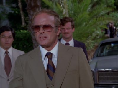 I'LL TAKE YOUR GUN
AND BADGE, CAREW. - Hawaii Five-O