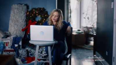 - I'll talk to you soon.
- All right, boss. - The Perfect Christmas Present