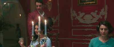 - I'll thank you to avoid hand contact.
- Oh... - Bihter: A Forbidden Passion