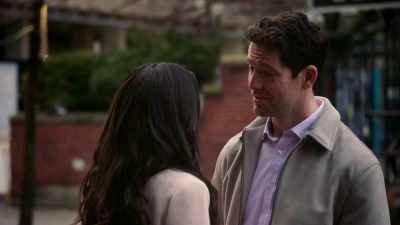 - I'll, uh...
I'll figure it out. - Luckless in Love