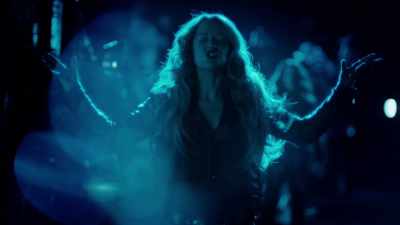 Ils n'arreteront
jamais. Ne renonceront - - Wynonna Earp: Vengeance