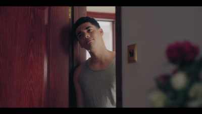 -I'm 15, not five. Loser.
-(robbie chuckles) - Girl in the Video