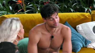 >> I'M 6.1 AND A HALF
>> I NEED 6.5 AND ABOVE. - Love Island