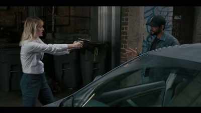 - I'm a cop. - Bullshit. - Pieces of Her