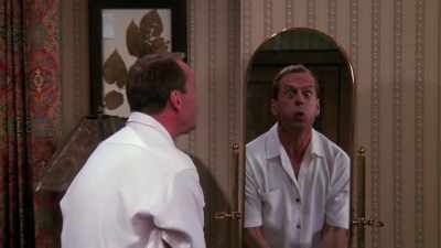 ♪ I'm a die hard, Bruce Willis ♪ - Comedy Central Roast of Bruce Willis