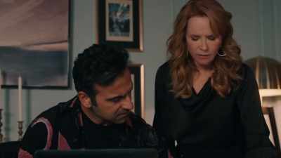 - I'm a fool!
- Let's just check this out. - The Spencer Sisters