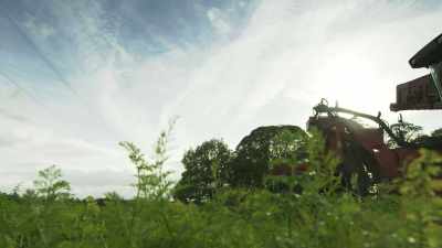 ♪ I'm a harvester ♪ - Tractor Ted