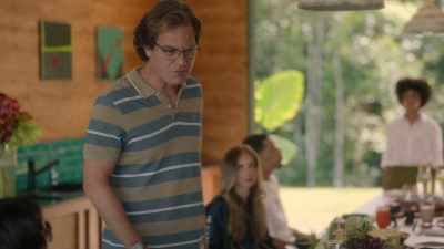 I'm a high school teacher, - Nine Perfect Strangers