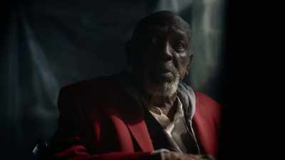 I'm a hundred and five,
and you curse too much. - Watchmen