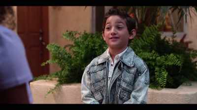- I'm a little businessman, - Gordita Chronicles