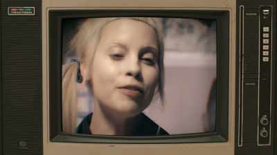 ♪ I'm a Ninja ♪
♪ I, I, I ♪ - ZEF - The Story of Die Antwoord