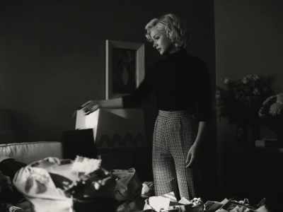 I'm a slave
to this Marilyn Monroe. - Blonde