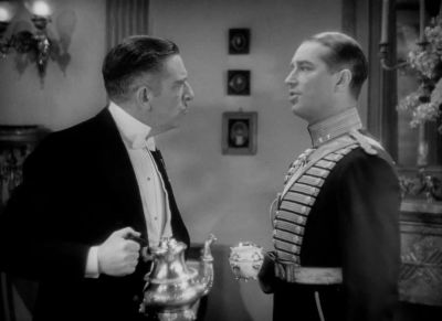 I'm a soldier I'm an officer - The Merry Widow