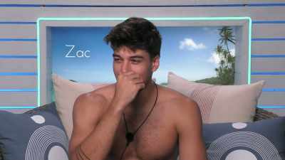 >> I'M ACTUALLY REALLY CURIOUS
TO SEE WHAT'S GOING TO END UP - Love Island
