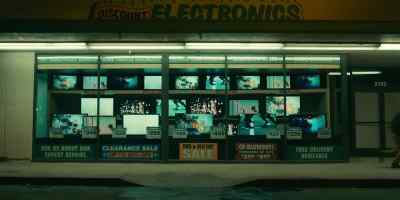 I'm afraid we don't really know Mr. Fox.
He and I never met. - The Mosquito Coast
