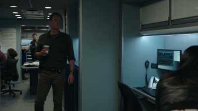 - I'm where Agent Barnes
dissed the witness - FBI: Most Wanted