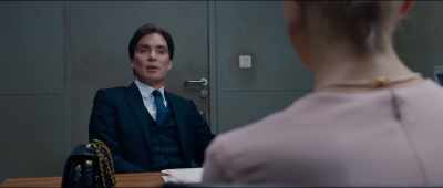 I'm Agent Leonard Miller.
I'm in Paris on assignment. - Anna