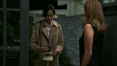 I'm Agent Ren
with Homeland Security. - The Crossing