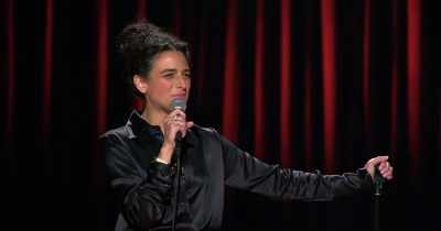 I'm alone, I'm in my parents' house, - Jenny Slate: Stage Fright
