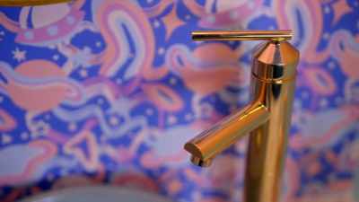 I'm also obsessed
with this tiny little water basin. - Trixie Motel