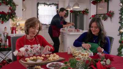 I'm also working.
I'm going with Holden, but for work. - Christmas at the Drive-In