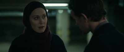 I'm anti-war.
You're with The Observer. - Official Secrets