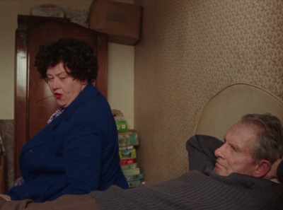 I'm asking you a fucking question,
bollock brain! - Ray & Liz
