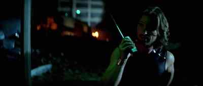 I'm at the plane. - Escape from New York