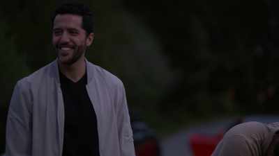 -I'm bi-curious. -Oh, I knew it. - Twisted Neighbor