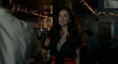 - I'm Blake, by the way.
- Amy. - Back to Black