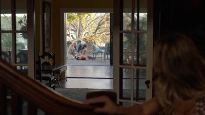 I'm calling
an ambulance. - Manifest