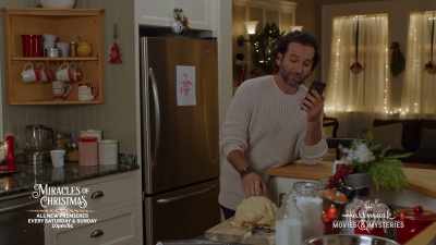 I'm calling to tell you
I got the go-ahead - Deliver by Christmas